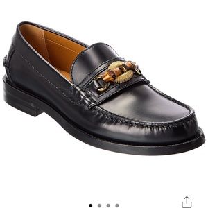 Gucci loafers - authentic GREAT CONDITION - unique logo